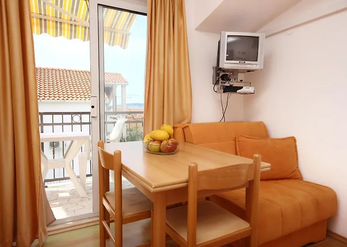 アパート With Parking Space Orebic, Peljesac - 10194 オレビック