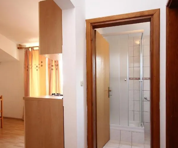 With Parking Space Orebic, Peljesac - 10194 オレビック